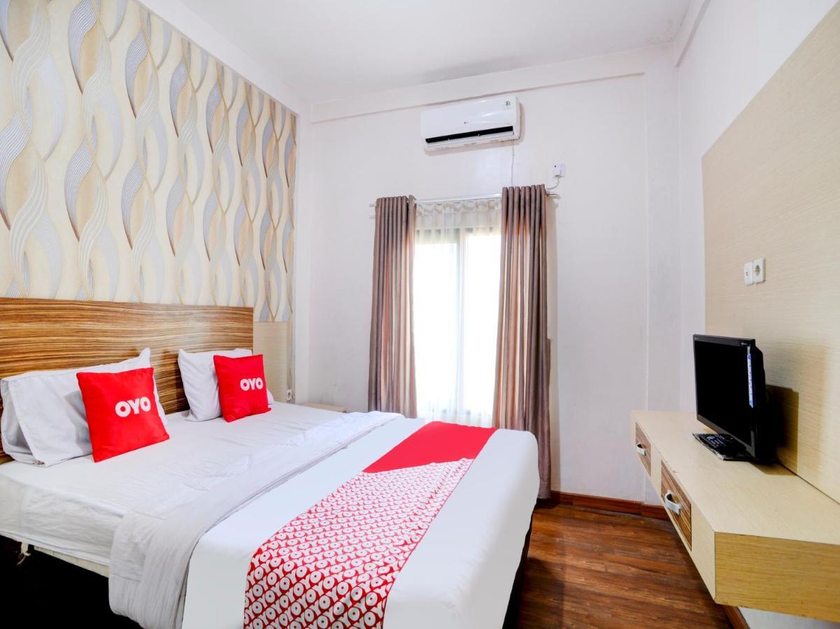 בנגקולו Oyo 90263 Hotel Diva Golf מראה חיצוני תמונה